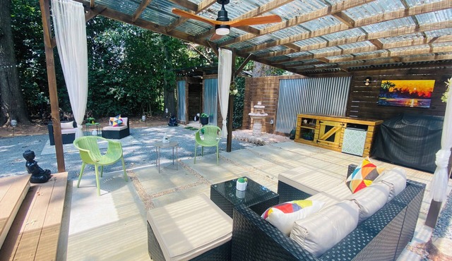 7min to Uptown - 2 Ensuites Suites w/Veranda