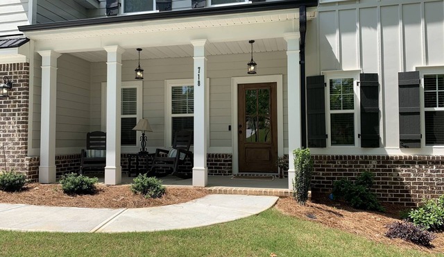 A Home Away From Home Masters Rental!