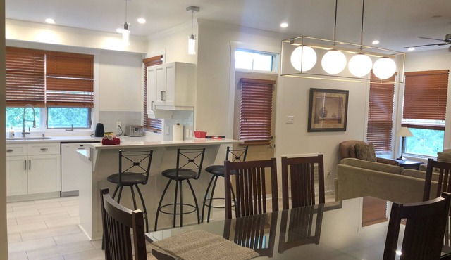 A must in Tremblant (1,100 sqf); close to everything!