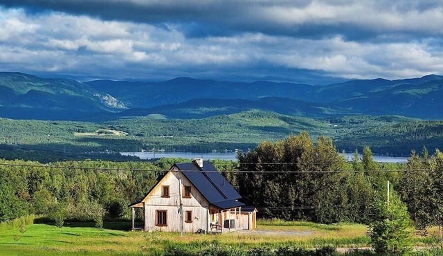 An erstwhile charming cottage in the heart of the hinterland of Charlevoix
