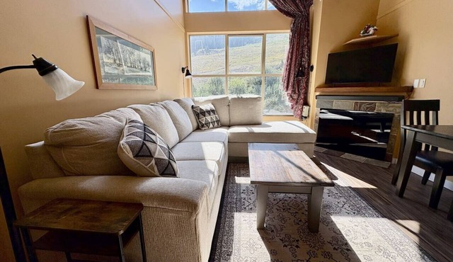 Apex Mountain ~ Alpine Ski Inn ~ Best Location on The Hill
