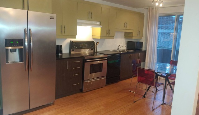 Appartement style moderne à Montreal