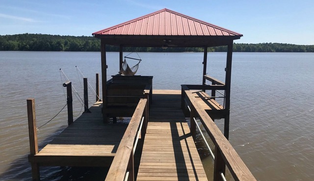 Back on VRBO. Beautiful Lake Wateree views. Dock for boating, fishing, swimming!