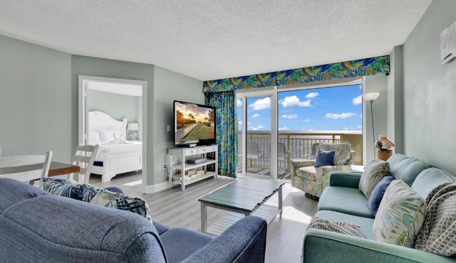 Baywatch Resort Oceanfront Dream Maker