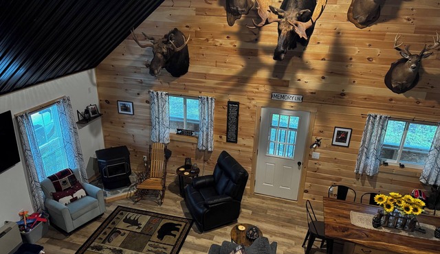 Beautiful 2 bedroom camp with all the amenities of home sleeps 13