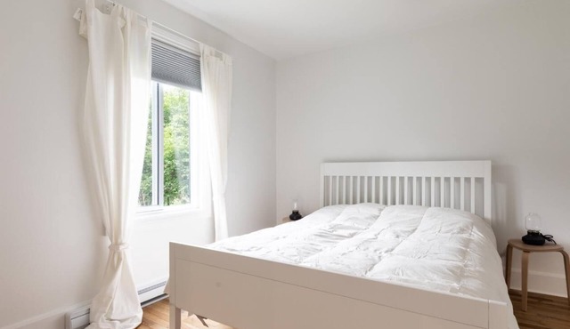 Beautiful 5 1/2 located in Chambly near the basin