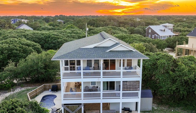 Beautiful Carova beach house with ocean view, pool and hot tub! Pet Friendly!