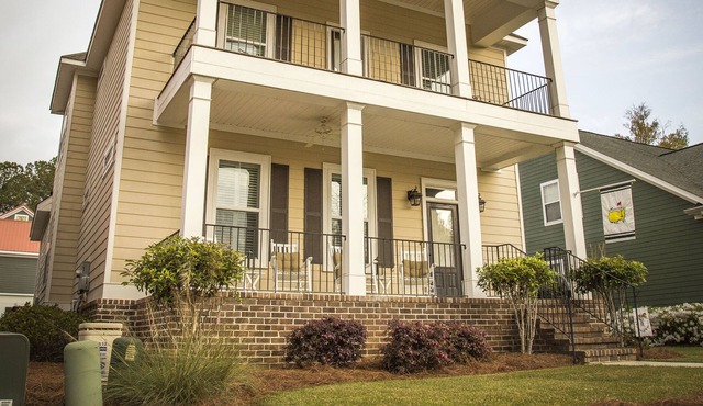 Beautiful Masters Rental - Quiet neighborhood, steps from Champions Retreat