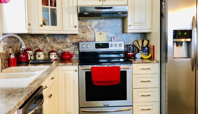 Beautiful Shediac Bay Home Accommodates 2 Families Comfortably!!