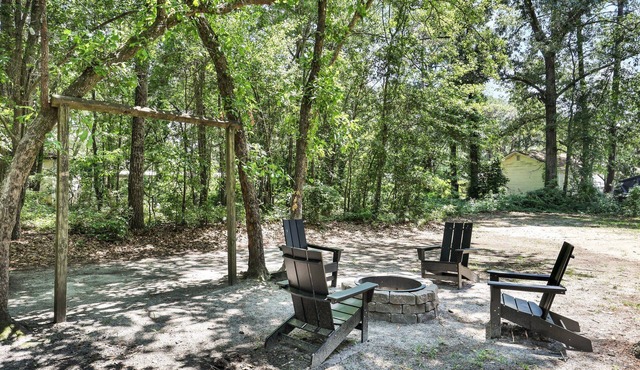 Beloved Bush Bed and Board - Experience Beautiful Lake Moultrie