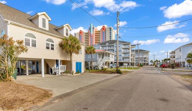 Best Loc <1 Min Walk to Beach. Overlooks Beautiful Ocean Inlet- Cherry Grove.