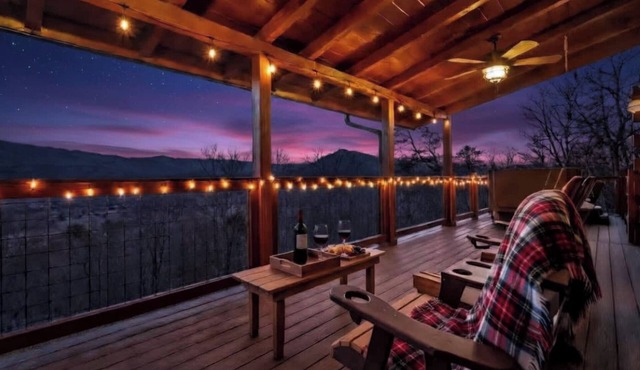 Best View In The Smokies! Pool, Hot Tub, Firepit, Games!
