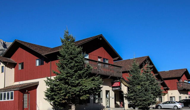 Bighorn Inn & Suites