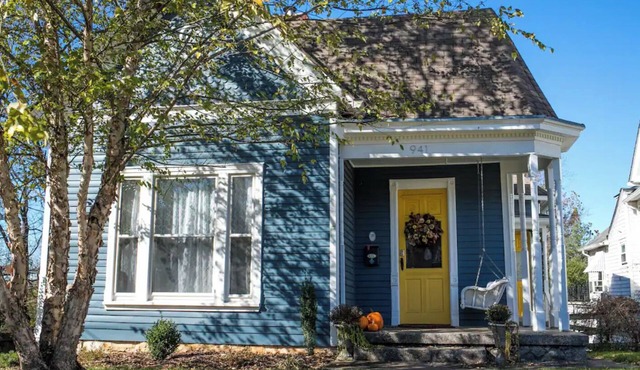 Blue Belle: Storybook Spring Escape - Cozy 2BR