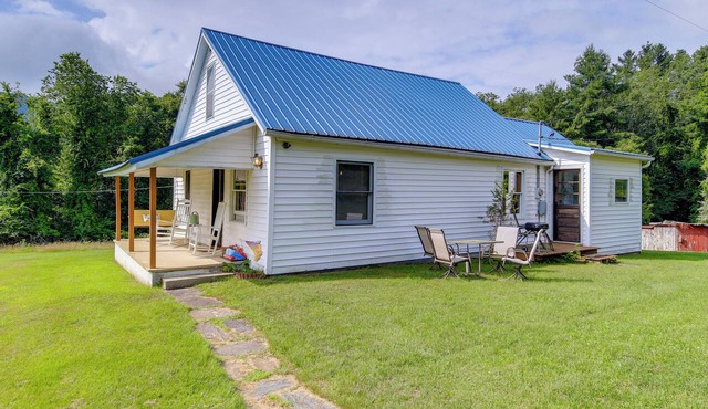 Blue Ridge Farmhouse Near Stone Mountain