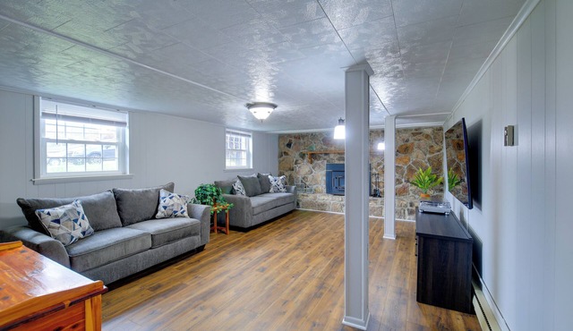 Bluefield Home w/Covered Deck - Near Parks!