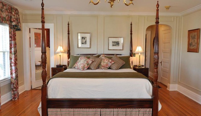 Bluff View Inn