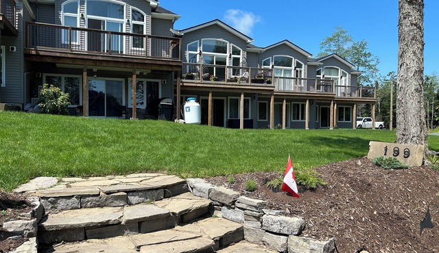 Brand New Townhouse - Lake Access and Outdoor Kitchen