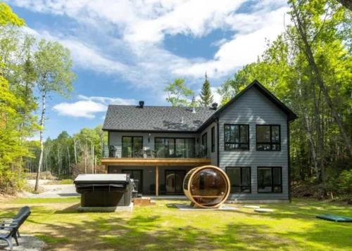 Brand New with Spa & Sauna - Le NaturO Spa