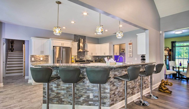 Bright Hopkins Home w/Game Room & Fire Pit!