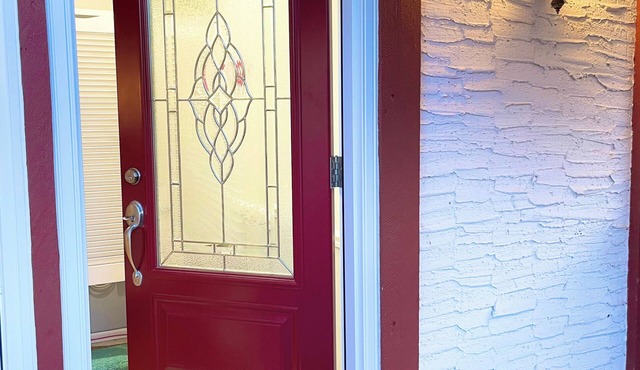 Bright & Premium Charleswood Home