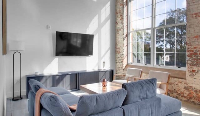 Brilliant 2BD | Pool | Gym | Perfectly Central!