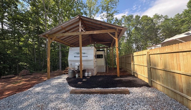 Camping on Fancy-Perfect for small family getaway or couples retreat!