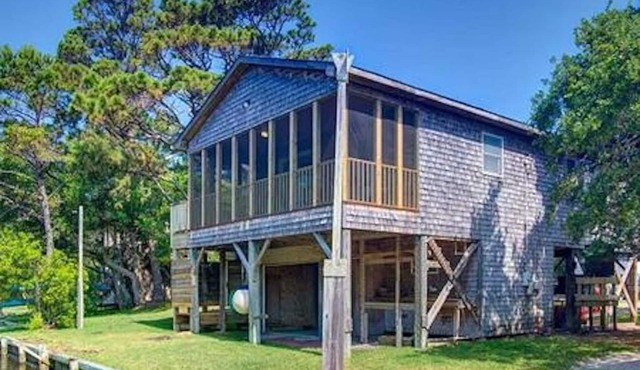 Canal Front Home in Beautiful Brigands Bay, Pet Friendly