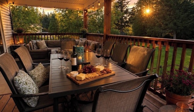 Caribou Lodge ~ Entire private home with hot tub!