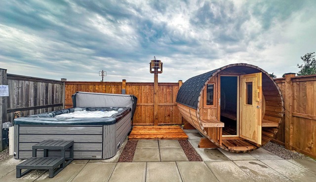 Cavendish Bosom Buddies Cottage Resort
