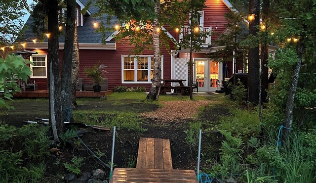 Chalet de la Baie with spa and sauna, waterfront