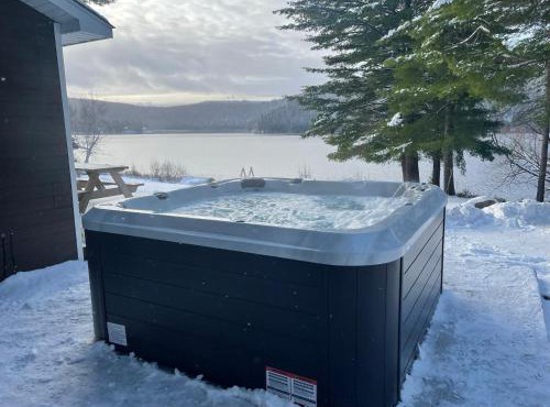Chalet le Huard directement au bord du lac