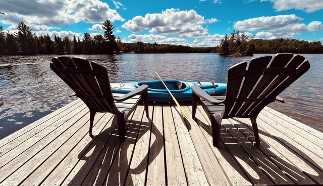 Chalet Le Malpic, Laurentides, Bord de l'eau, en pleine nature. Animaux acceptés
