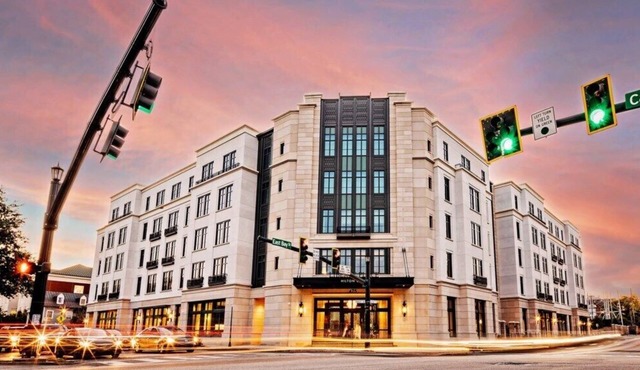 Charleston | Couples Historic Escape | Gym + Downtown