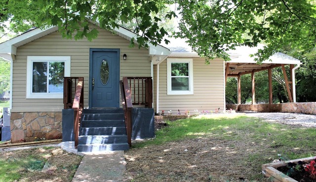 Charming 2-bedroom house in marvelous Knoxville