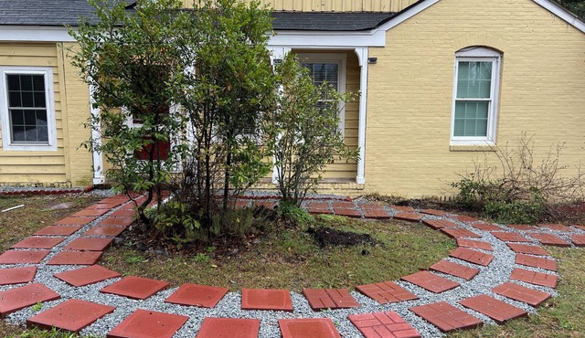 Charming 2-bedroom house in awesome Augusta with AC
