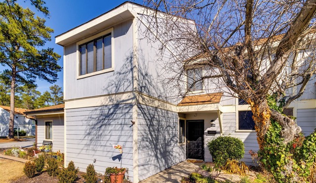 Charming 3-bedroom condo minutes away from Ft Jackson Army Training Base