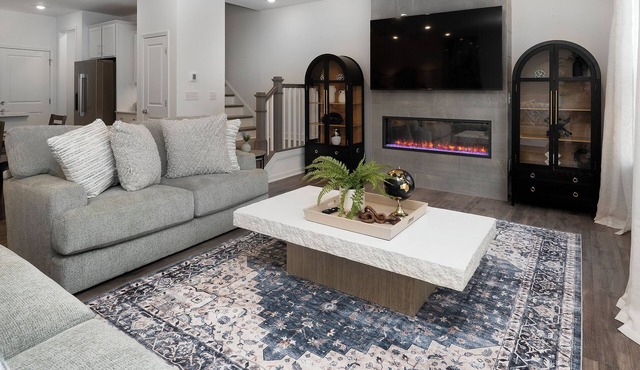 Charming 3-bedroom townhome with 2 car garage in vibrant Charlotte.