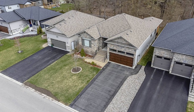 Charming 3BR Bungalow in Trenton