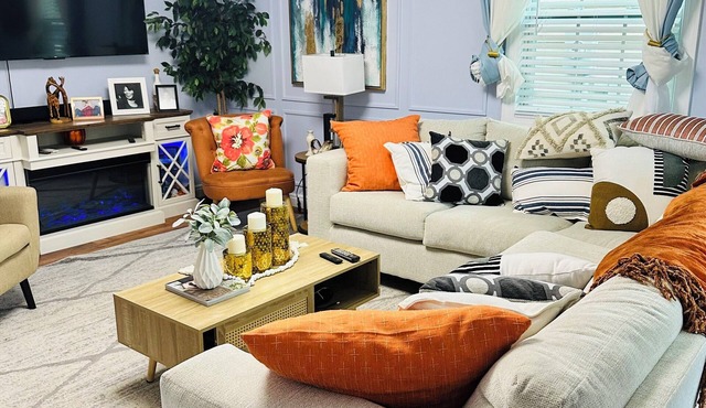 Charming 4-bedroom house with AC and WiFi in fabulous Charlotte