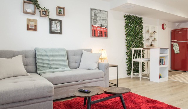 Charming and Cozy Basement Suite in the Minnow Lake area