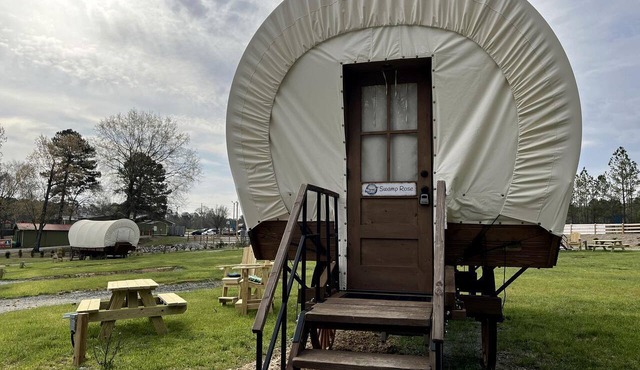 Charming Covered Wagon Retreat for Four in Lillington, North Carolina