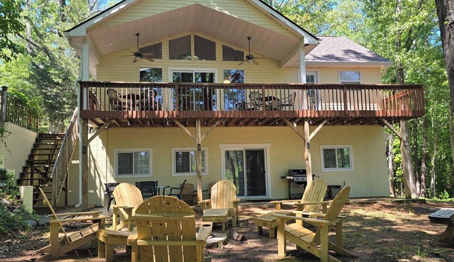 Charming Family Friendly Waterfront Home on Lake Hartwell