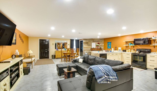 Charming Virginia Getaway Near Hiking & Golfing!