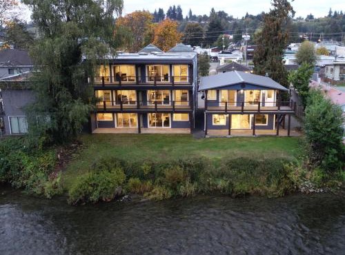 Chateau Riverside