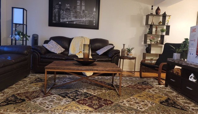 Cheerful 4 bedroom house sleep 8