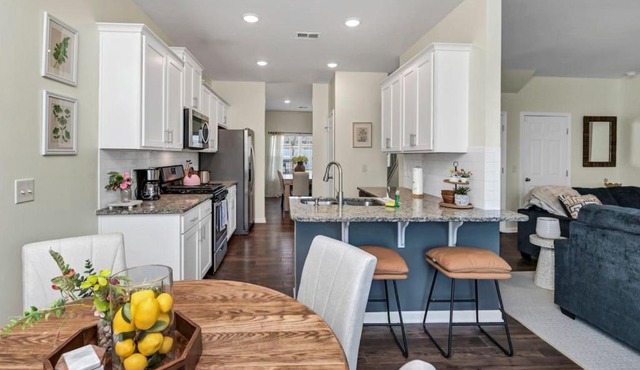 Cherry Meadow 5BR Escape