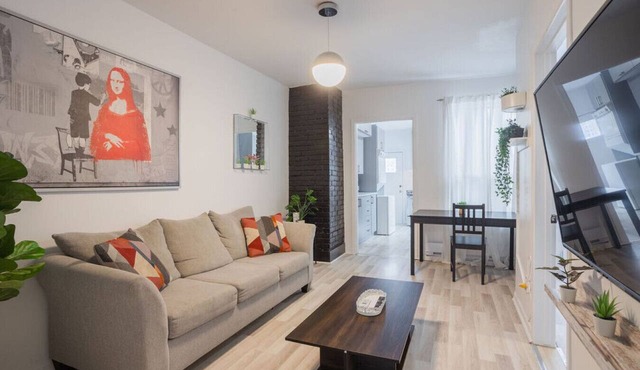 City Haven Stay | 4BR Stylish Getaway