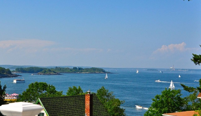Classic Turn of the Century Island Summer Cottage