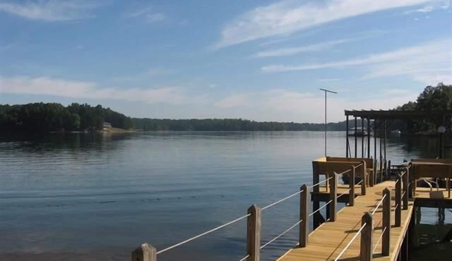 Close to Mountains, Clemson, Asheville, Marina & Best Lake in the Carolinas